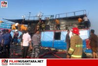 Kapal Motor Gracias Terbakar di Pelabuhan Mayangan Probolinggo Saat Perbaikan, Petugas Damkar Bergerak Cepat