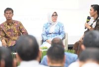 Dr. Dhifla Wiyani Sampaikan Badan Hukum Menjadi Subyek Hukum didalam Tindak Pidana Korporasi di Seminar Hukum Bersama PT Adhi Karya