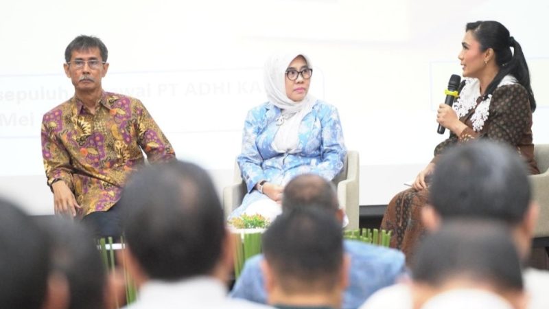 Dr. Dhifla Wiyani Sampaikan Badan Hukum Menjadi Subyek Hukum didalam Tindak Pidana Korporasi di Seminar Hukum Bersama PT Adhi Karya