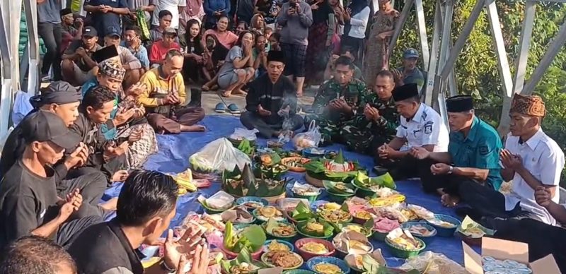 Jembatan Bailey Bisa Dilalui, Masyarakat Desa Negororejo Gelar Tasyakuran