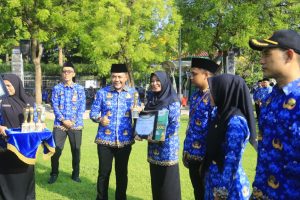 Bupati Haris Serahkan Penghargaan Anugerah Inovasi Daerah Kabupaten Probolinggo 2026