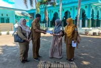 Diperta Kabupaten Probolinggo Salurkan 2.400 Butir Telur Bagi Santri Pondok Pesantren dan Masyarakat Kurang Mampu