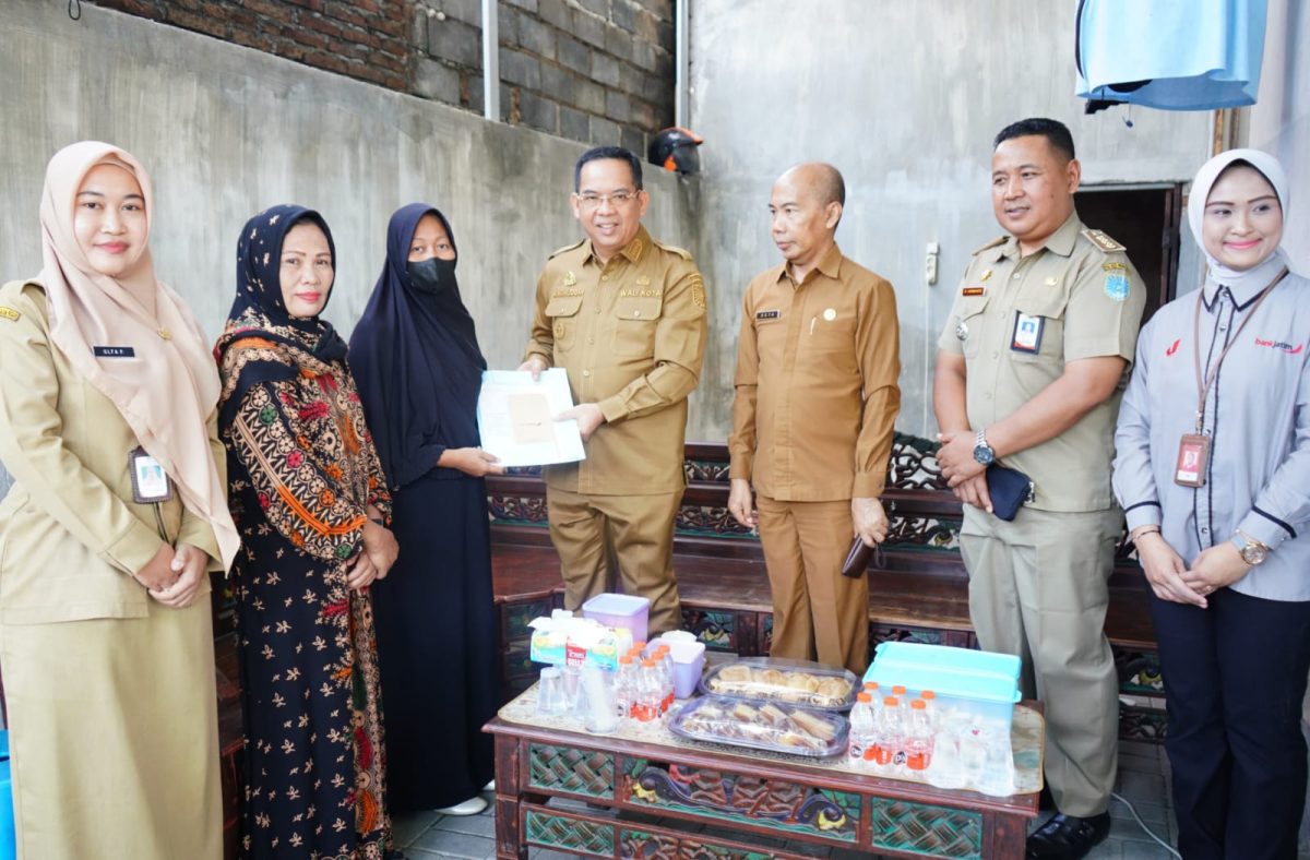Lagi, Wali Kota Amin Serahkan Santunan Kematian pada Ahli Waris, Percepat Layanan untuk Warga Berduka