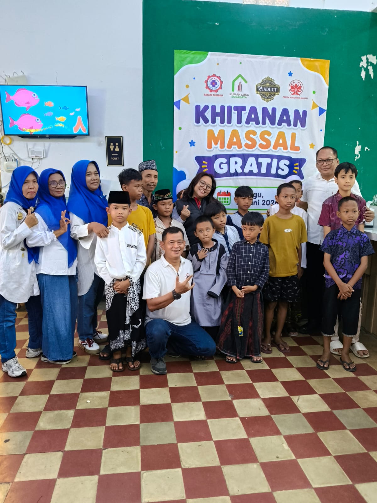 Hadirkan Senyum Anak-Anak, Kolaborasi Lembaga Sosial Gelar Khitan Gratis di Gubeng