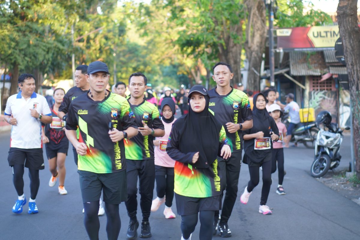 PRABU Fun Run 6K Polres Probolinggo Kota Diikuti 2.700 Peserta, Semarak Hari Bhayangkara ke-80