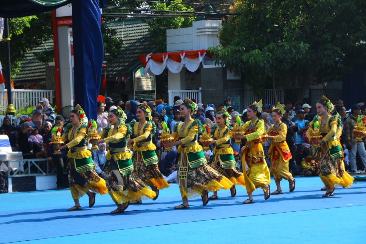 Pawai Budaya Hari Jadi Ke 667 Kota Probolinggo Perkuat Identitas Dan Kebanggaan Budaya Daerah